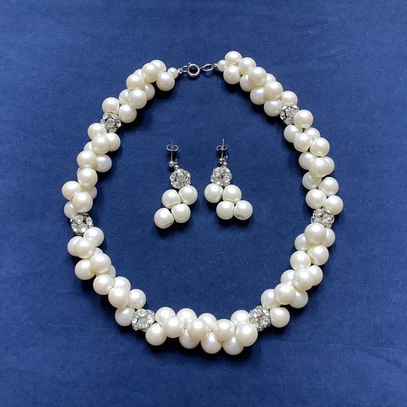 Pearl & Rhinestone Jewelry Set – Necklace & Pierced Earrings - Picture 2 of 10
